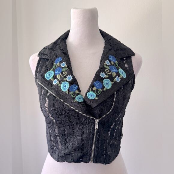 Black Lace Floral Embroidered Full Zip Collared Cropped Vest - Picture 1 of 6